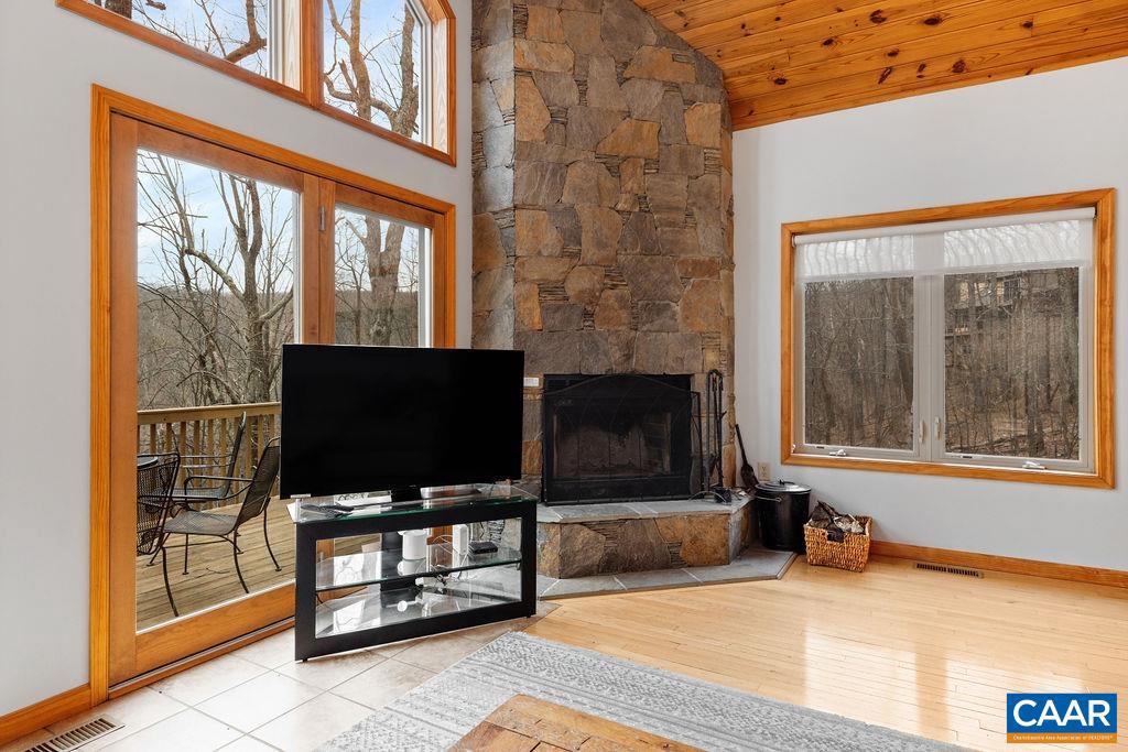 30 STONY COVE LN, WINTERGREEN, Virginia 22967, 3 Bedrooms Bedrooms, ,3 BathroomsBathrooms,Residential,For sale,30 STONY COVE LN,662906 MLS # 662906