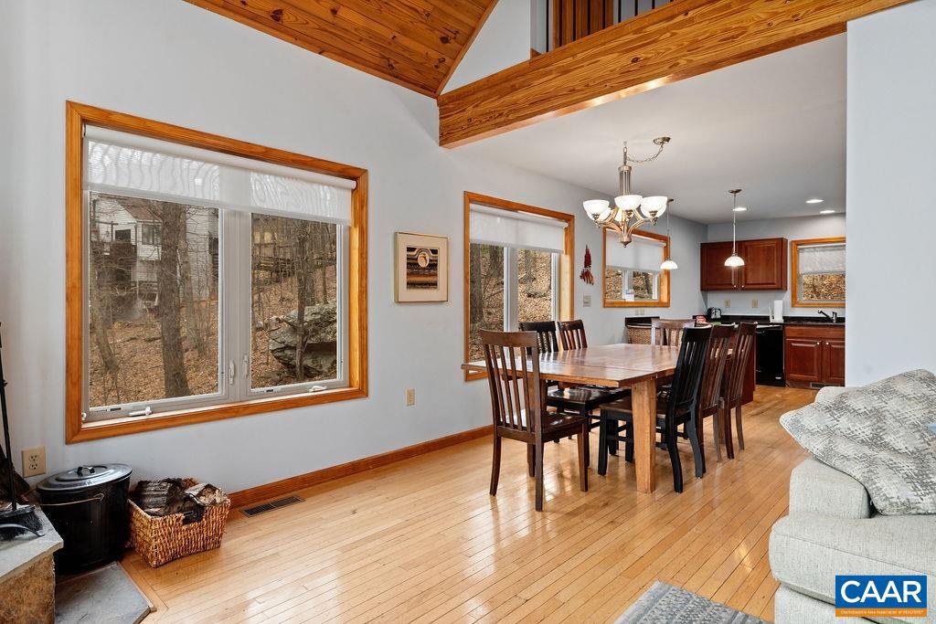 30 STONY COVE LN, WINTERGREEN, Virginia 22967, 3 Bedrooms Bedrooms, ,3 BathroomsBathrooms,Residential,For sale,30 STONY COVE LN,662906 MLS # 662906