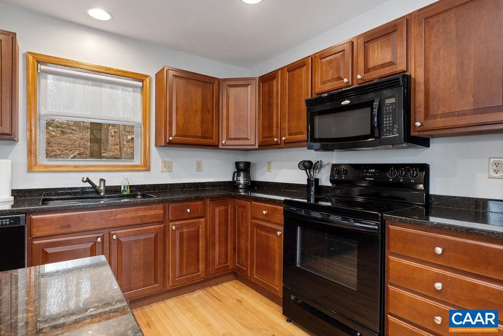 30 STONY COVE LN, WINTERGREEN, Virginia 22967, 3 Bedrooms Bedrooms, ,3 BathroomsBathrooms,Residential,For sale,30 STONY COVE LN,662906 MLS # 662906