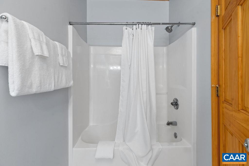 30 STONY COVE LN, WINTERGREEN, Virginia 22967, 3 Bedrooms Bedrooms, ,3 BathroomsBathrooms,Residential,For sale,30 STONY COVE LN,662906 MLS # 662906