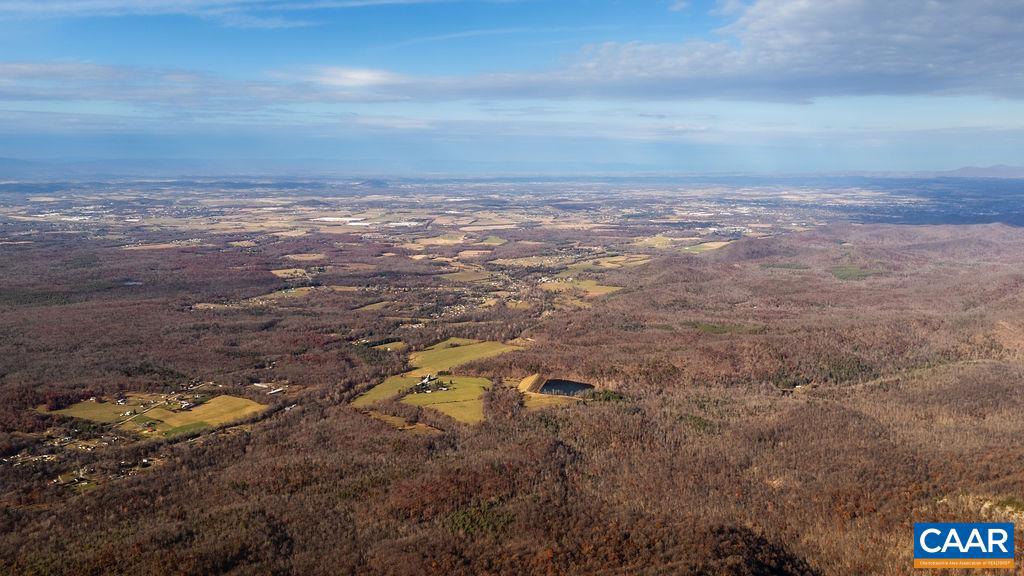 30 STONY COVE LN, WINTERGREEN, Virginia 22967, 3 Bedrooms Bedrooms, ,3 BathroomsBathrooms,Residential,For sale,30 STONY COVE LN,662906 MLS # 662906