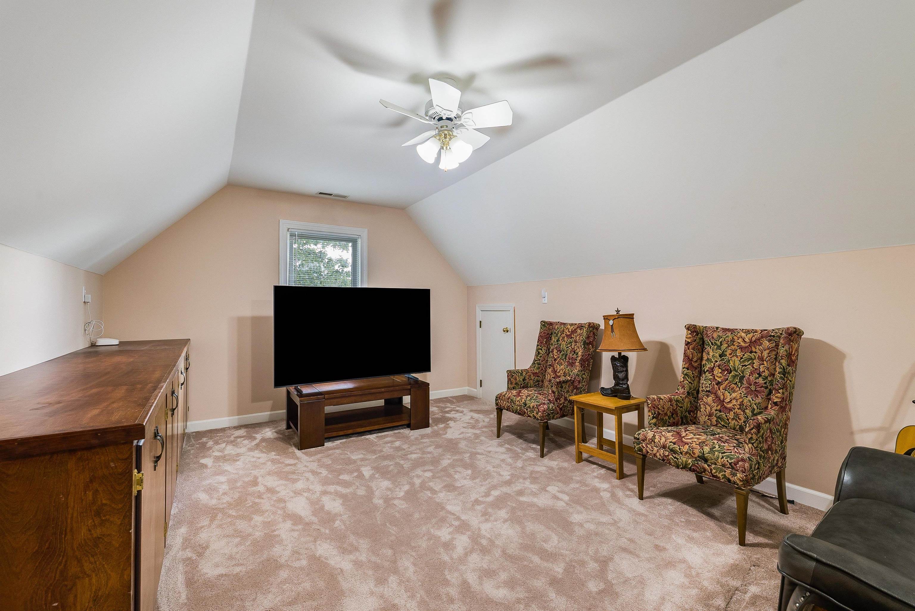 505 PELHAM DR, WAYNESBORO, Virginia 22980, 4 Bedrooms Bedrooms, ,2 BathroomsBathrooms,Residential,505 PELHAM DR,669606 MLS # 669606