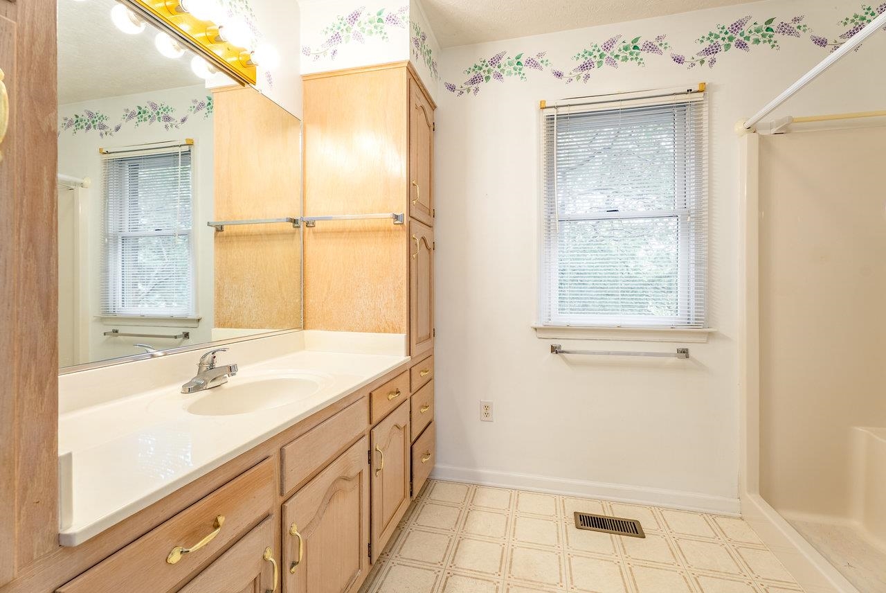 3346 REDBUD LN, HARRISONBURG, Virginia 22801, 5 Bedrooms Bedrooms, ,3 BathroomsBathrooms,Residential,3346 REDBUD LN,669608 MLS # 669608