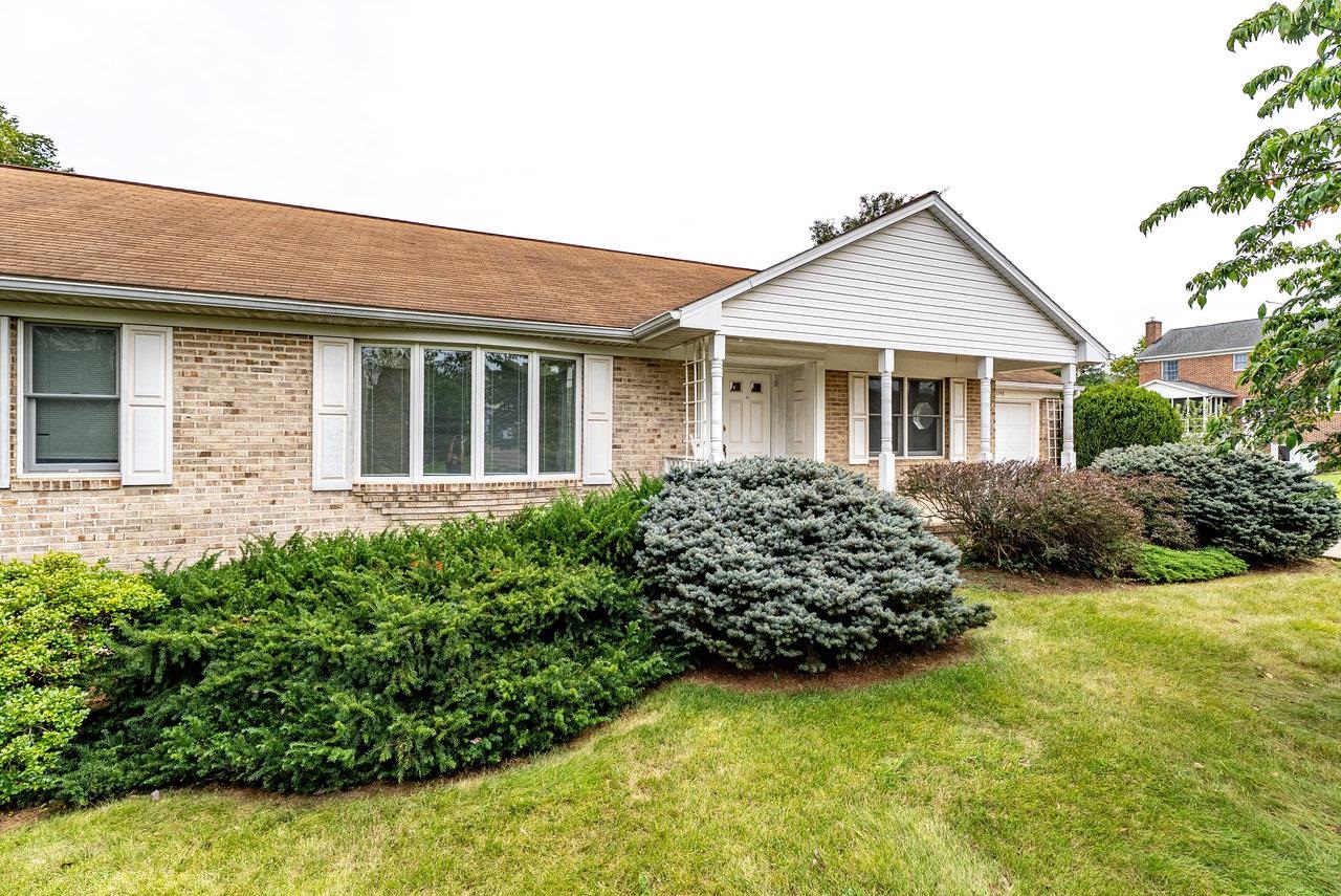 3346 REDBUD LN, HARRISONBURG, Virginia 22801, 5 Bedrooms Bedrooms, ,3 BathroomsBathrooms,Residential,3346 REDBUD LN,669608 MLS # 669608