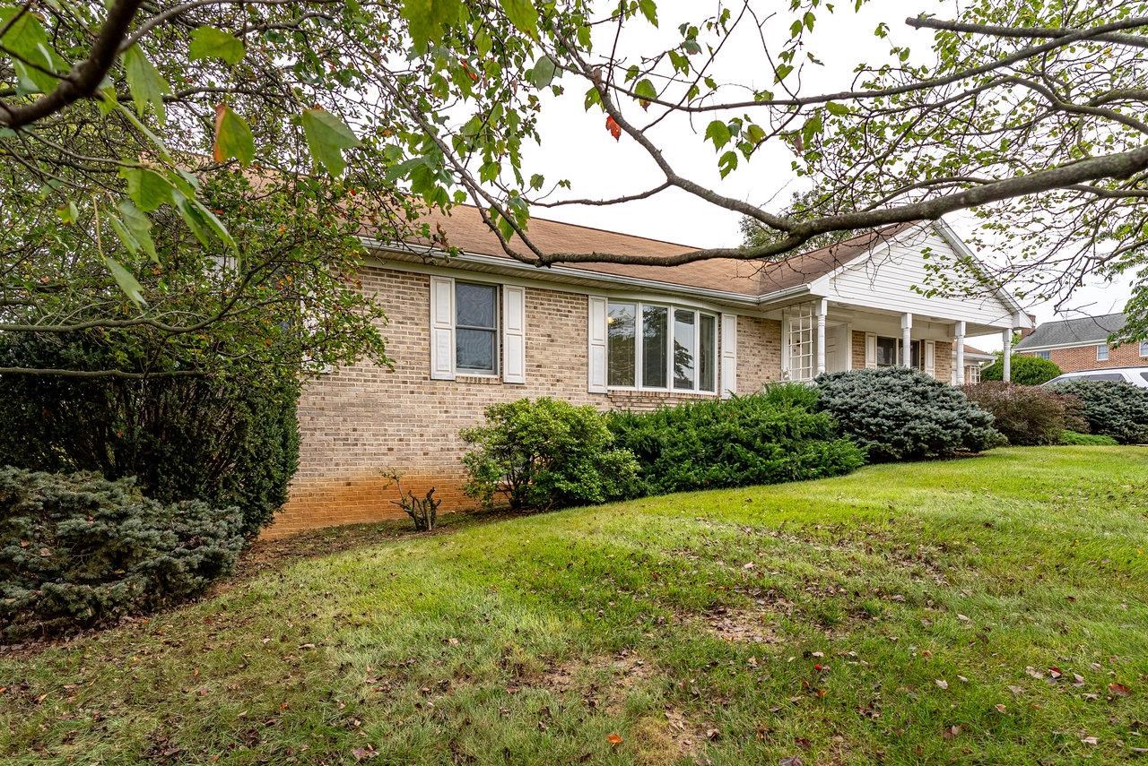 3346 REDBUD LN, HARRISONBURG, Virginia 22801, 5 Bedrooms Bedrooms, ,3 BathroomsBathrooms,Residential,3346 REDBUD LN,669608 MLS # 669608