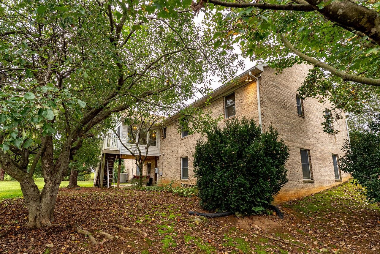 3346 REDBUD LN, HARRISONBURG, Virginia 22801, 5 Bedrooms Bedrooms, ,3 BathroomsBathrooms,Residential,3346 REDBUD LN,669608 MLS # 669608