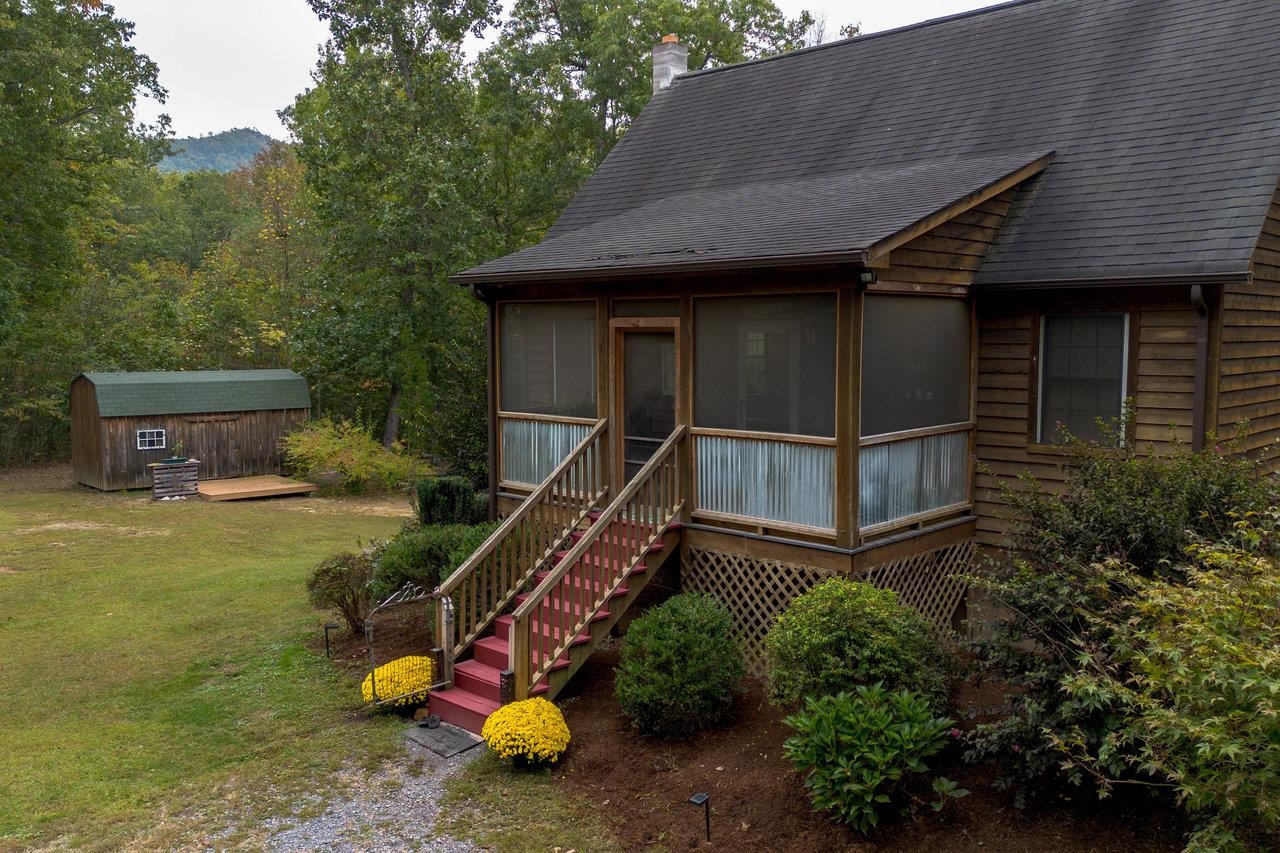 4679 MOUNTAIN FARM RD, ELKTON, Virginia 22827, 3 Bedrooms Bedrooms, ,2 BathroomsBathrooms,Residential,4679 MOUNTAIN FARM RD,669615 MLS # 669615