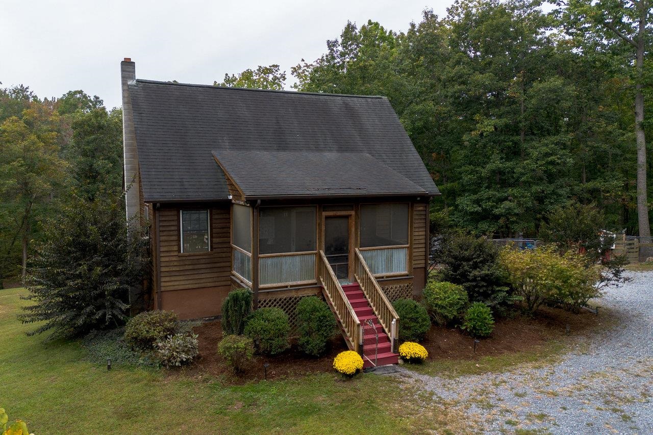 4679 MOUNTAIN FARM RD, ELKTON, Virginia 22827, 3 Bedrooms Bedrooms, ,2 BathroomsBathrooms,Residential,4679 MOUNTAIN FARM RD,669615 MLS # 669615