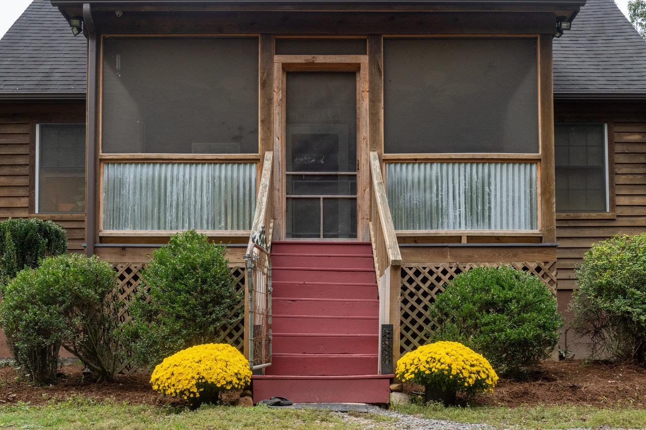 4679 MOUNTAIN FARM RD, ELKTON, Virginia 22827, 3 Bedrooms Bedrooms, ,2 BathroomsBathrooms,Residential,4679 MOUNTAIN FARM RD,669615 MLS # 669615