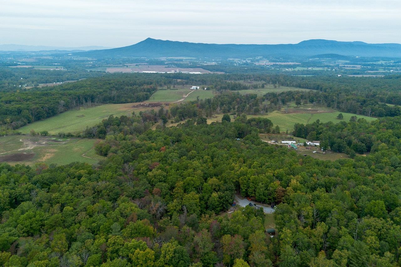 4679 MOUNTAIN FARM RD, ELKTON, Virginia 22827, 3 Bedrooms Bedrooms, ,2 BathroomsBathrooms,Residential,4679 MOUNTAIN FARM RD,669615 MLS # 669615