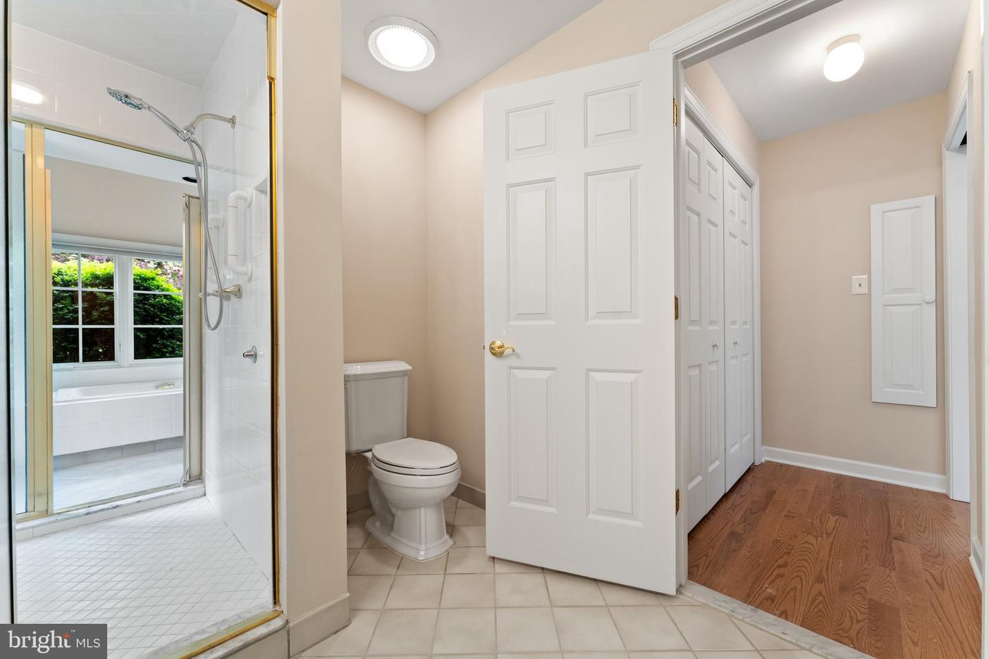8300 FALCON GLEN RD, WARRENTON, Virginia 20186, 5 Bedrooms Bedrooms, ,3 BathroomsBathrooms,Residential,For sale,8300 FALCON GLEN RD,VAFQ2016346 MLS # VAFQ2016346