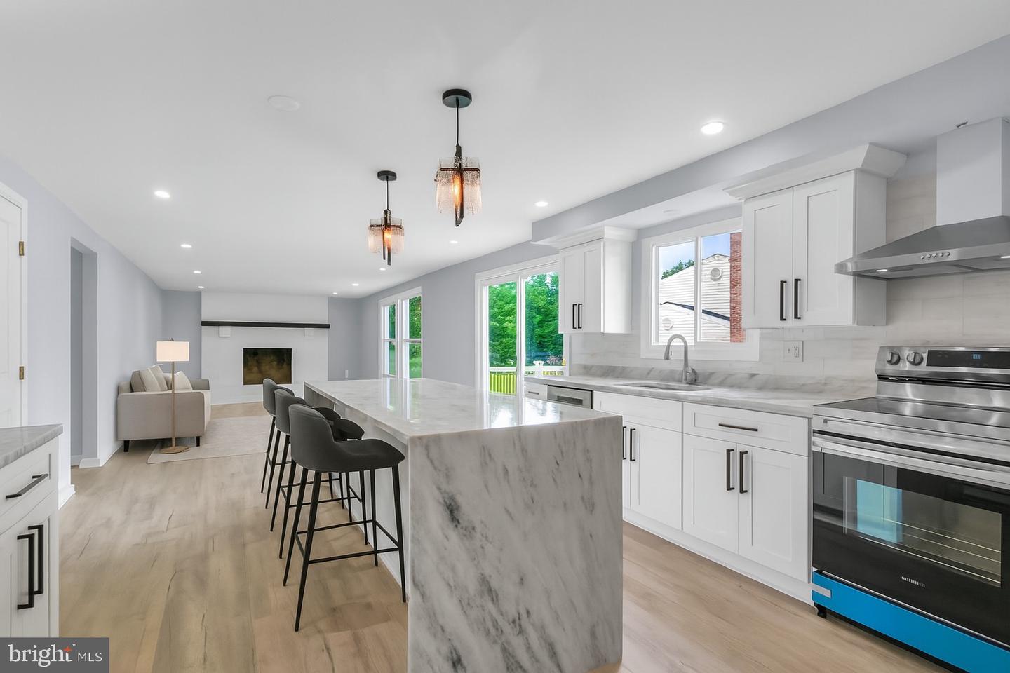 7401 LOUGHBORO LN, SPRINGFIELD, Virginia 22150, 5 Bedrooms Bedrooms, ,3 BathroomsBathrooms,Residential,For sale,7401 LOUGHBORO LN,VAFX2253142 MLS # VAFX2253142