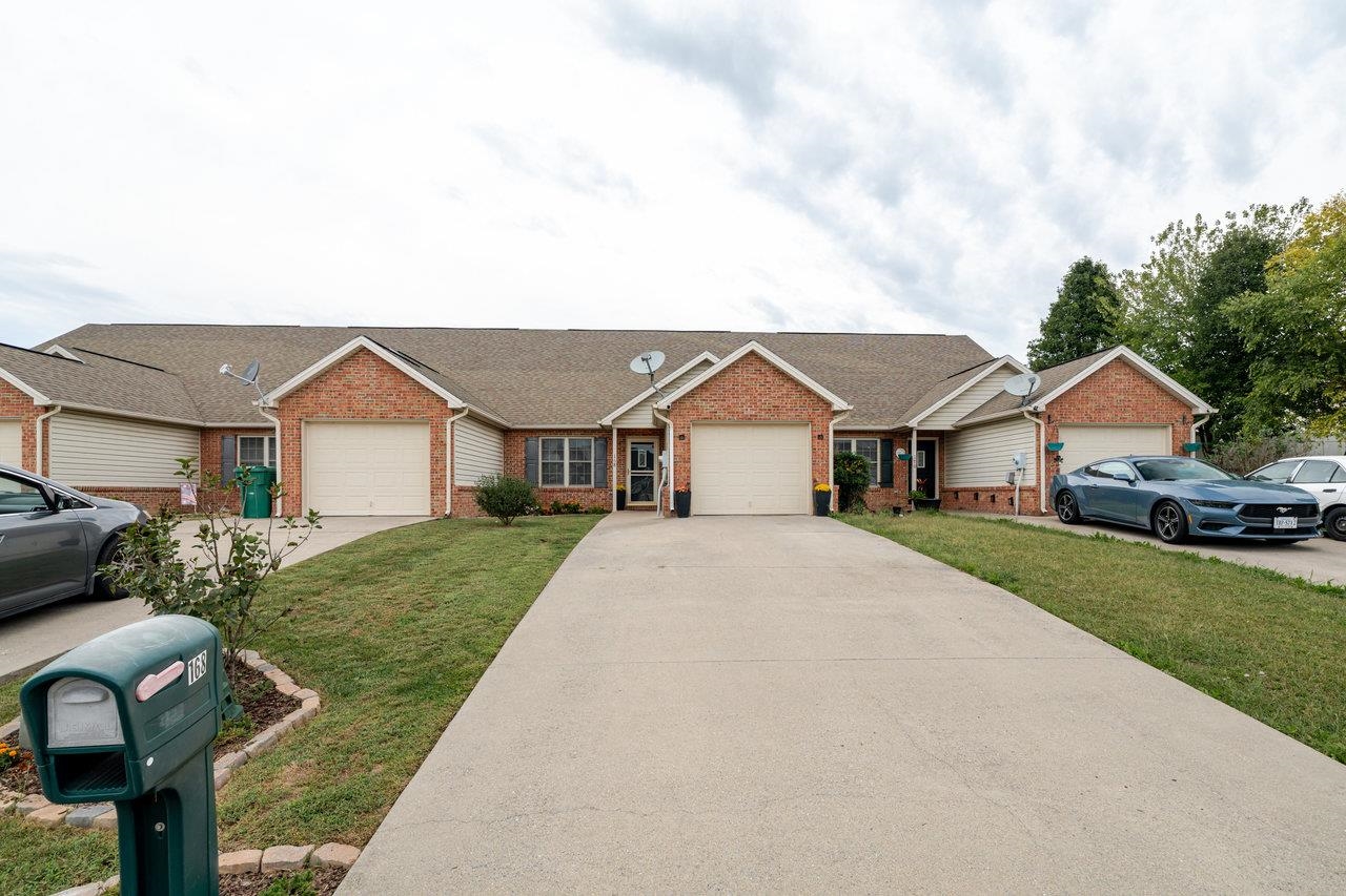168 ALGER LN, BROADWAY, Virginia 22815, 3 Bedrooms Bedrooms, ,2 BathroomsBathrooms,Residential,168 ALGER LN,669616 MLS # 669616