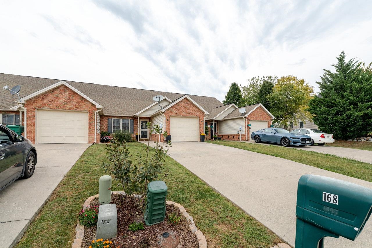 168 ALGER LN, BROADWAY, Virginia 22815, 3 Bedrooms Bedrooms, ,2 BathroomsBathrooms,Residential,168 ALGER LN,669616 MLS # 669616