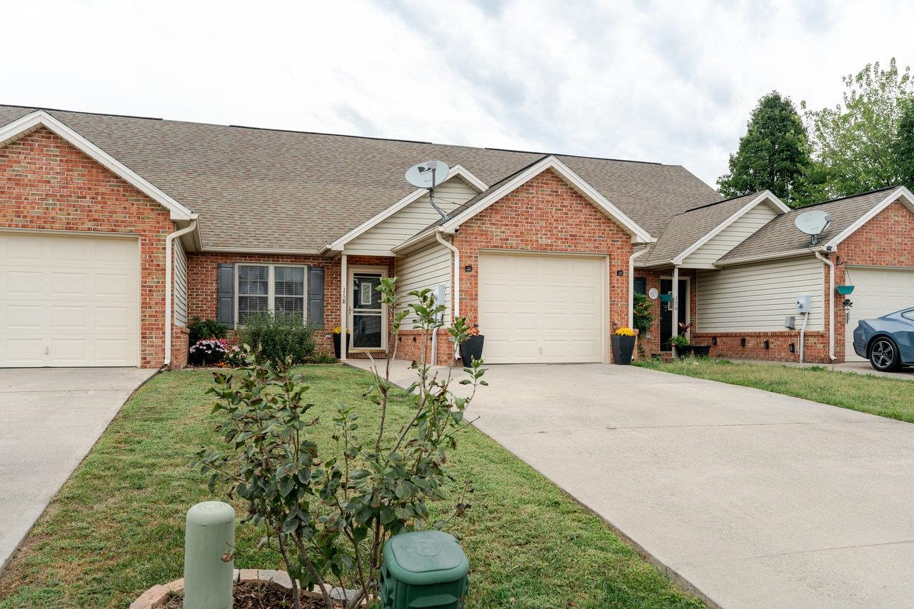 168 ALGER LN, BROADWAY, Virginia 22815, 3 Bedrooms Bedrooms, ,2 BathroomsBathrooms,Residential,168 ALGER LN,669616 MLS # 669616