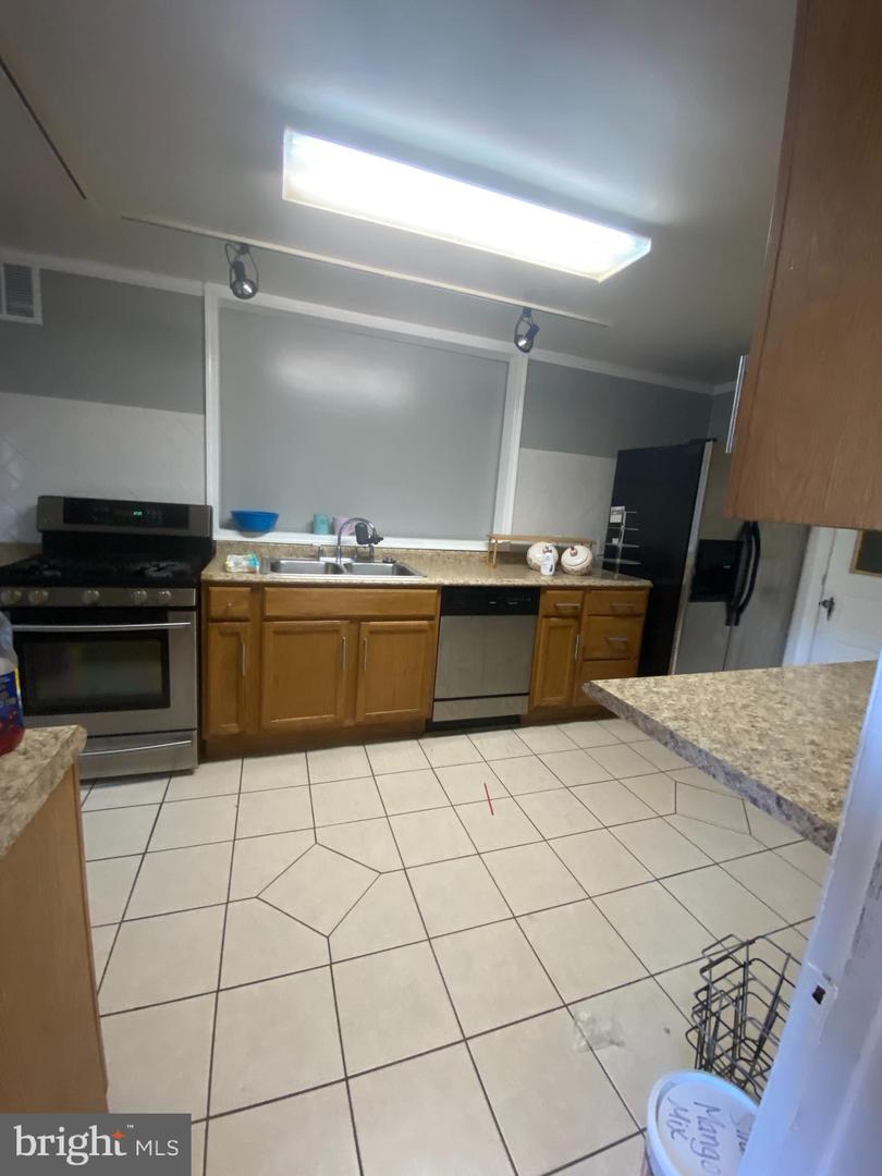 3412 ALABAMA AVE SE, WASHINGTON, District Of Columbia 20020, 5 Bedrooms Bedrooms, ,5 BathroomsBathrooms,Residential,For sale,3412 ALABAMA AVE SE,DCDC2212332 MLS # DCDC2212332