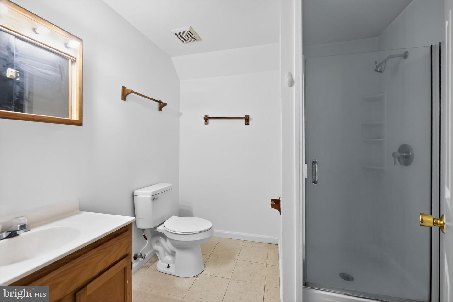 315 CHINKAPIN DR, STEPHENS CITY, Virginia 22655, 4 Bedrooms Bedrooms, ,2 BathroomsBathrooms,Residential,For sale,315 CHINKAPIN DR,VAFV2036578 MLS # VAFV2036578