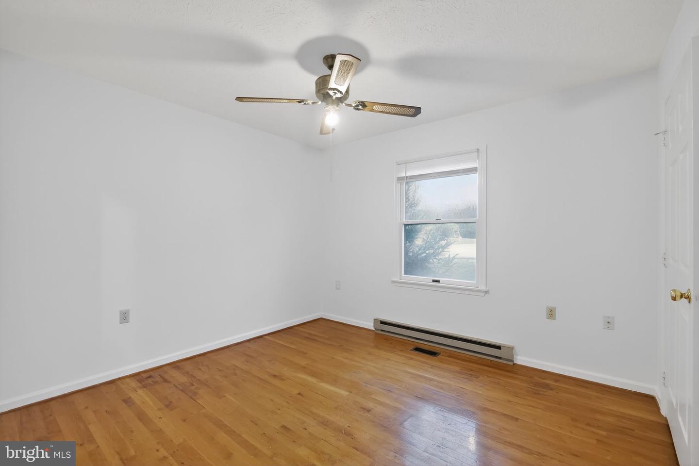 315 CHINKAPIN DR, STEPHENS CITY, Virginia 22655, 4 Bedrooms Bedrooms, ,2 BathroomsBathrooms,Residential,For sale,315 CHINKAPIN DR,VAFV2036578 MLS # VAFV2036578