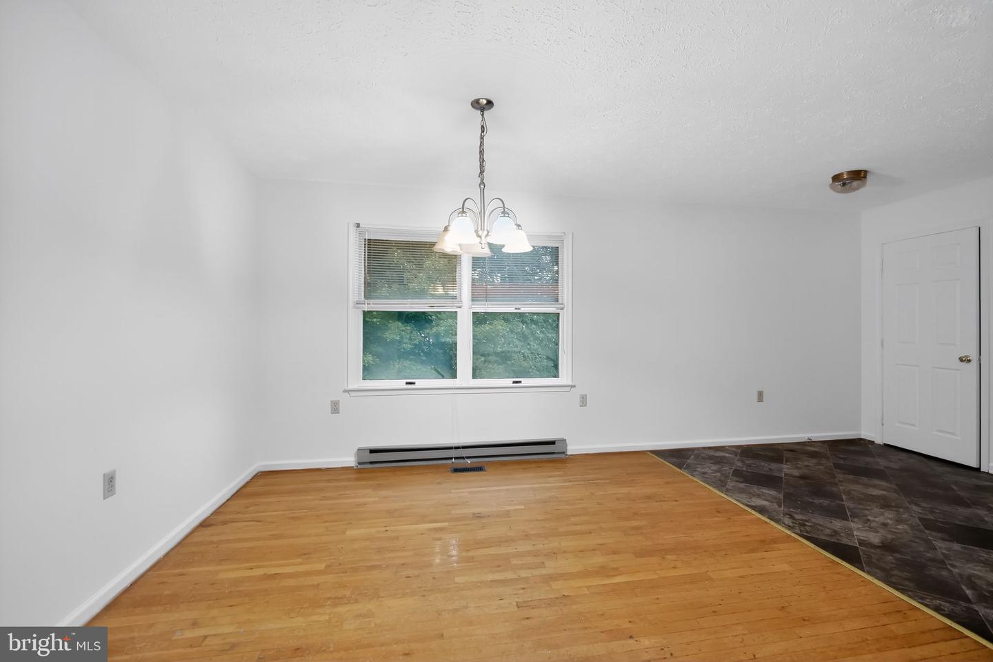 315 CHINKAPIN DR, STEPHENS CITY, Virginia 22655, 4 Bedrooms Bedrooms, ,2 BathroomsBathrooms,Residential,For sale,315 CHINKAPIN DR,VAFV2036578 MLS # VAFV2036578
