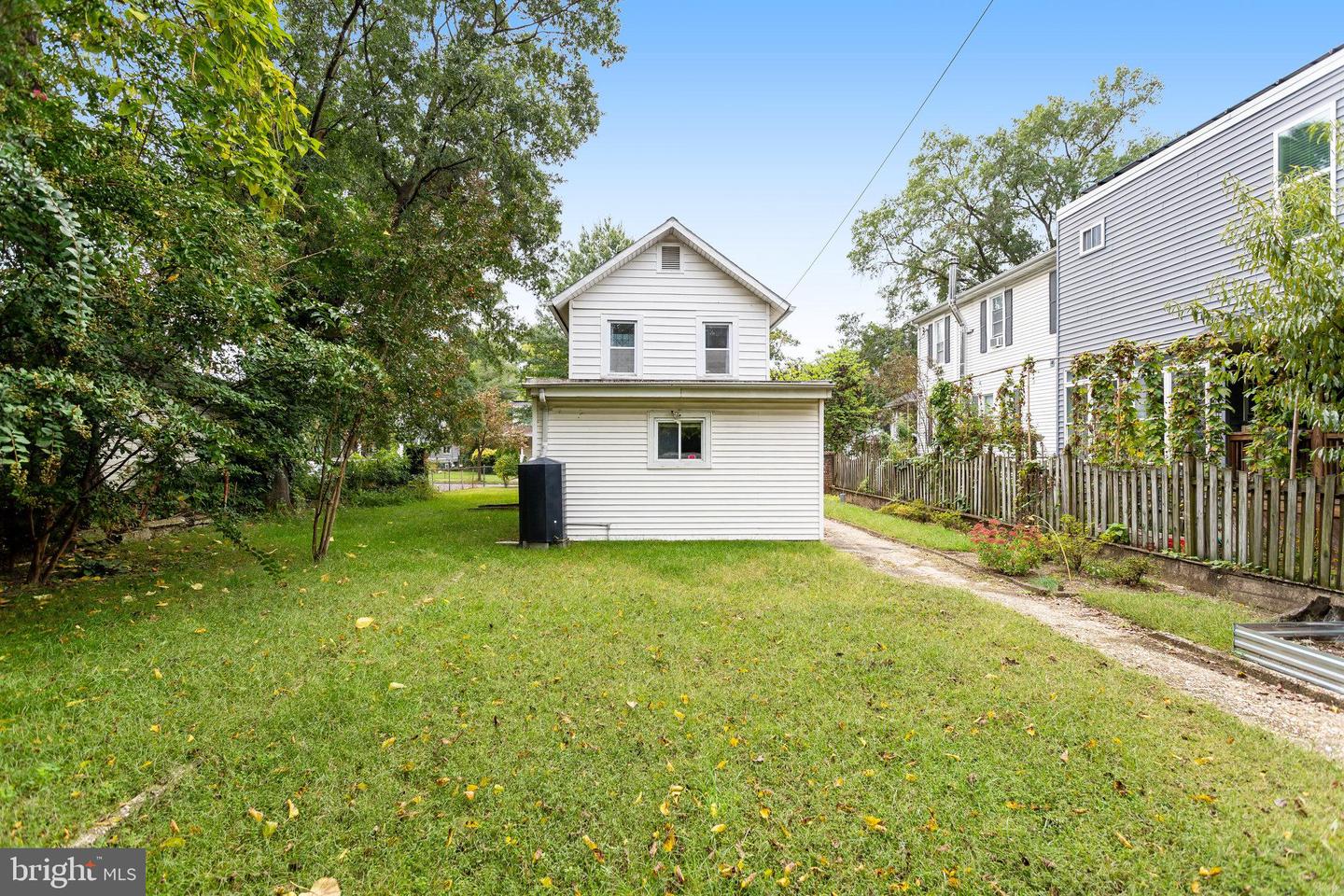 3026 CHANNING ST NE, WASHINGTON, District Of Columbia 20018, 2 Bedrooms Bedrooms, 6 Rooms Rooms,1 BathroomBathrooms,Residential,For sale,3026 CHANNING ST NE,DCDC2221016 MLS # DCDC2221016