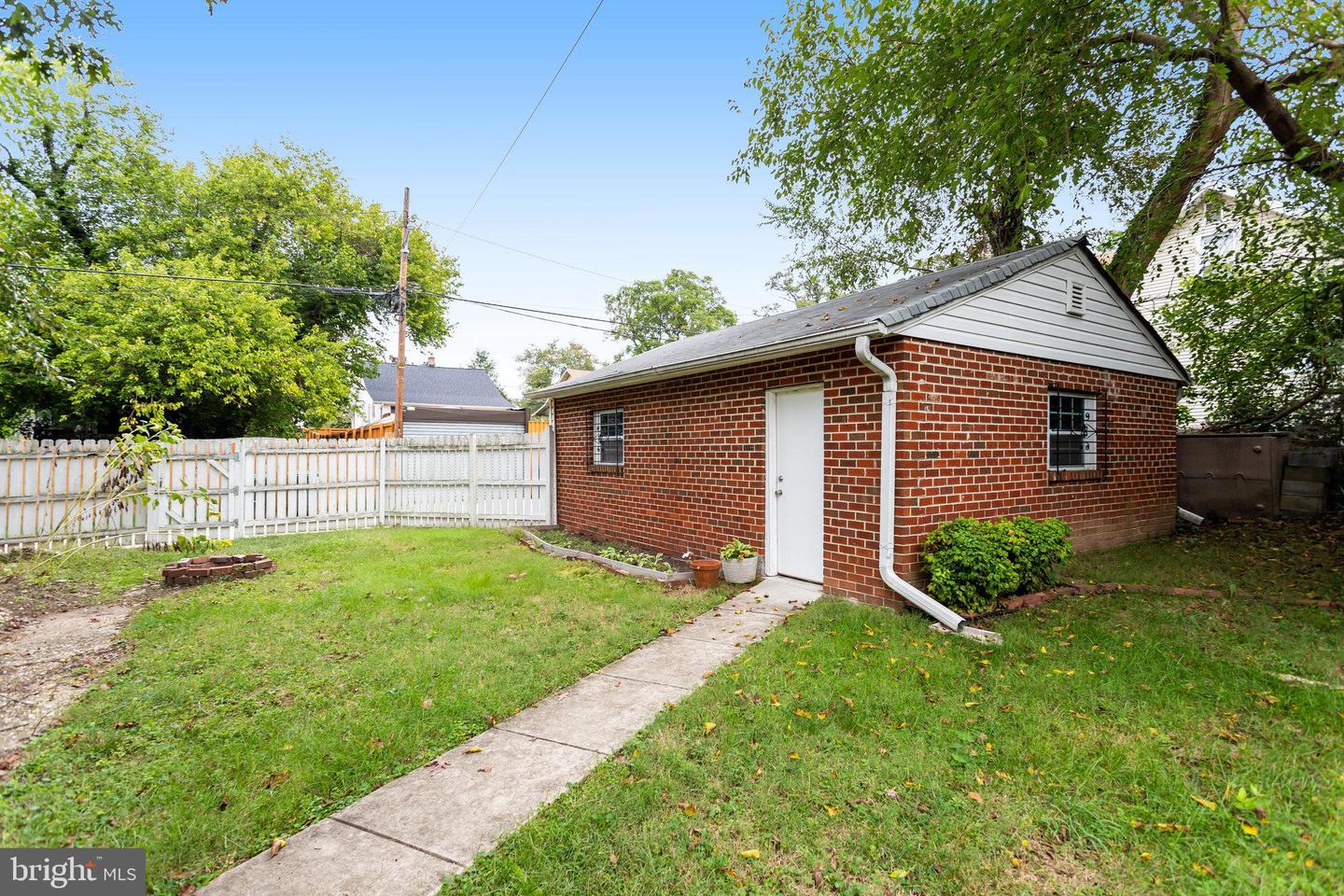 3026 CHANNING ST NE, WASHINGTON, District Of Columbia 20018, 2 Bedrooms Bedrooms, 6 Rooms Rooms,1 BathroomBathrooms,Residential,For sale,3026 CHANNING ST NE,DCDC2221016 MLS # DCDC2221016