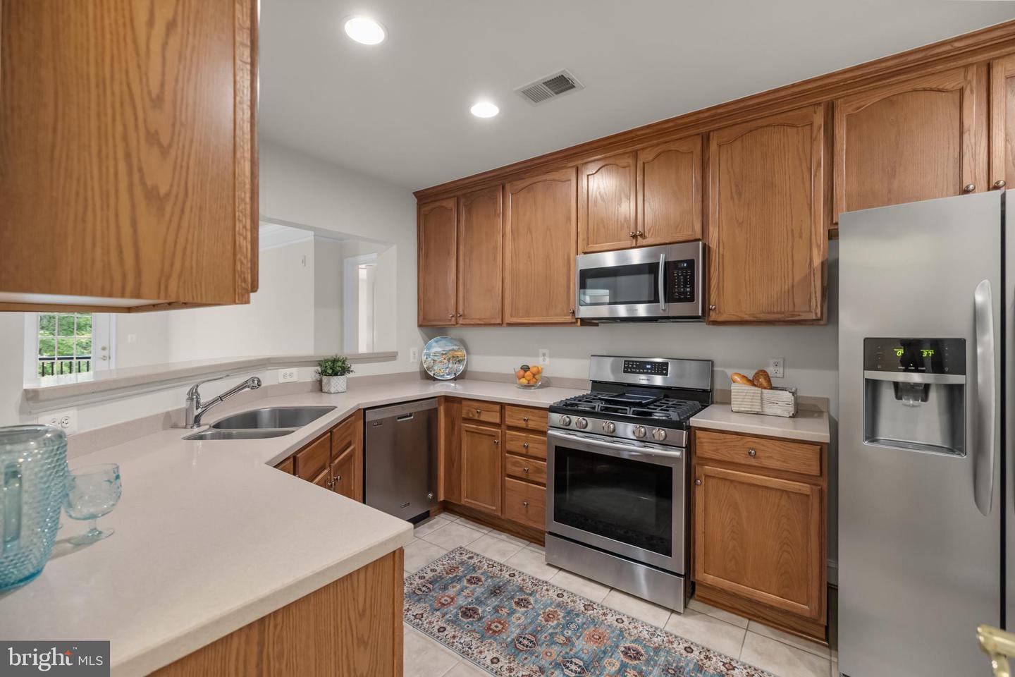2905 SAINTSBURY PLZ #315, FAIRFAX, Virginia 22031, 2 Bedrooms Bedrooms, ,2 BathroomsBathrooms,Residential,For sale,2905 SAINTSBURY PLZ #315,VAFX2265804 MLS # VAFX2265804