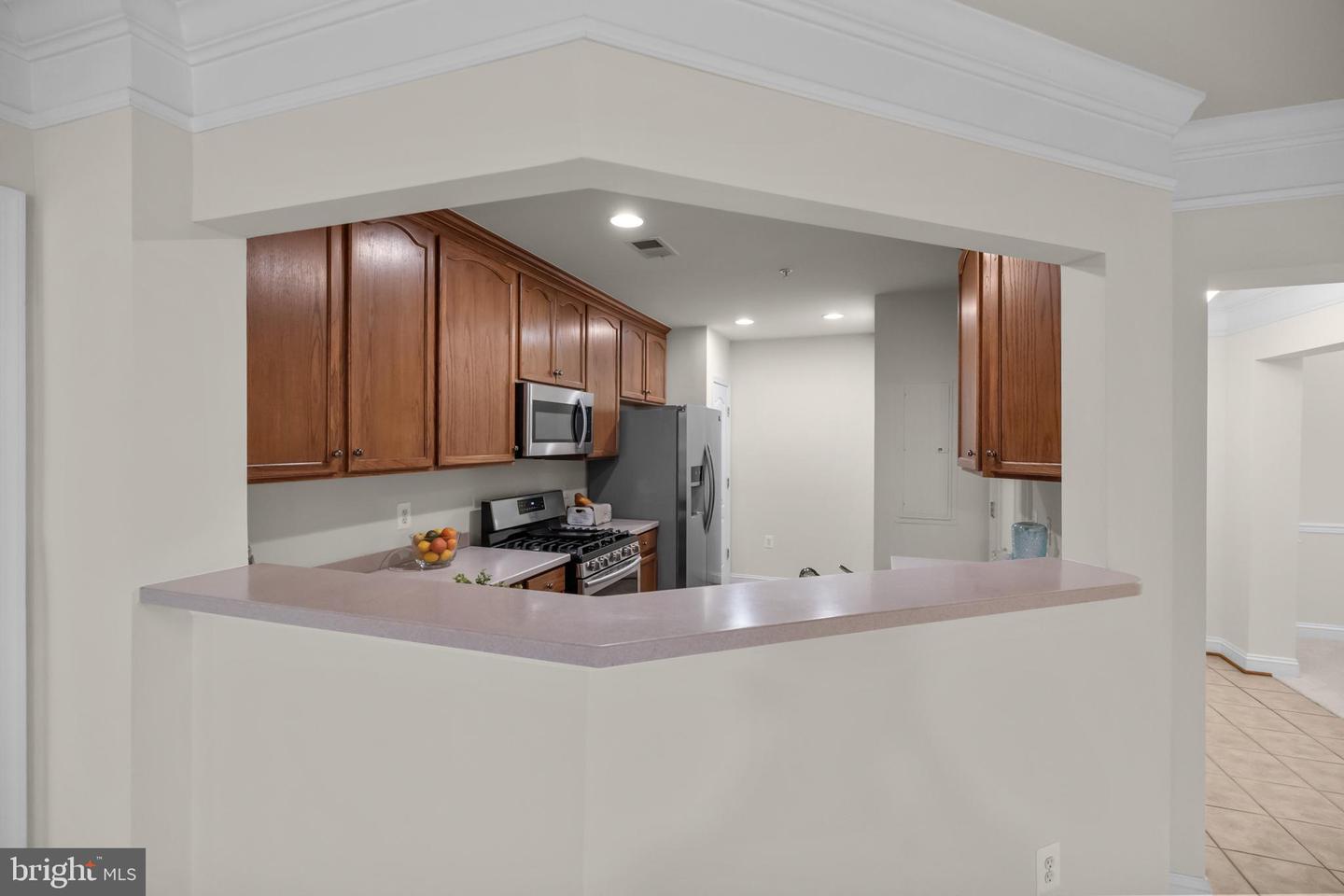 2905 SAINTSBURY PLZ #315, FAIRFAX, Virginia 22031, 2 Bedrooms Bedrooms, ,2 BathroomsBathrooms,Residential,For sale,2905 SAINTSBURY PLZ #315,VAFX2265804 MLS # VAFX2265804
