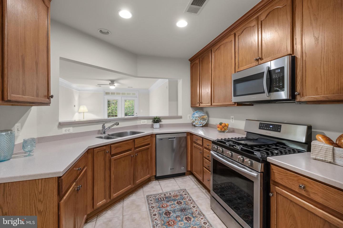 2905 SAINTSBURY PLZ #315, FAIRFAX, Virginia 22031, 2 Bedrooms Bedrooms, ,2 BathroomsBathrooms,Residential,For sale,2905 SAINTSBURY PLZ #315,VAFX2265804 MLS # VAFX2265804