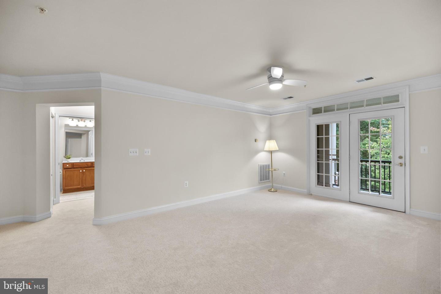 2905 SAINTSBURY PLZ #315, FAIRFAX, Virginia 22031, 2 Bedrooms Bedrooms, ,2 BathroomsBathrooms,Residential,For sale,2905 SAINTSBURY PLZ #315,VAFX2265804 MLS # VAFX2265804