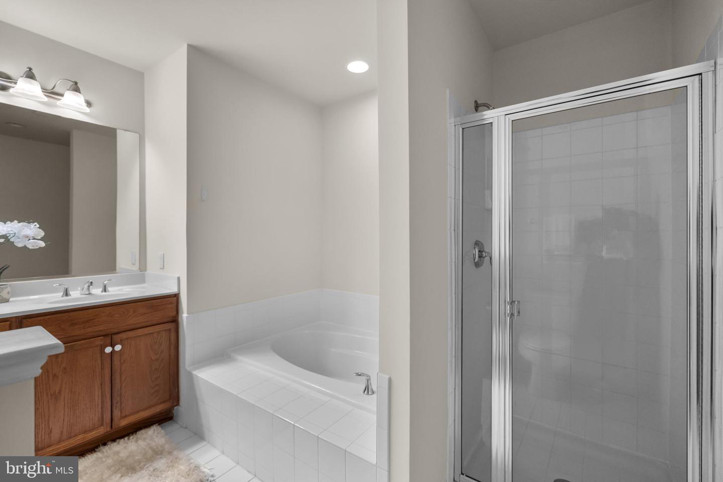 2905 SAINTSBURY PLZ #315, FAIRFAX, Virginia 22031, 2 Bedrooms Bedrooms, ,2 BathroomsBathrooms,Residential,For sale,2905 SAINTSBURY PLZ #315,VAFX2265804 MLS # VAFX2265804