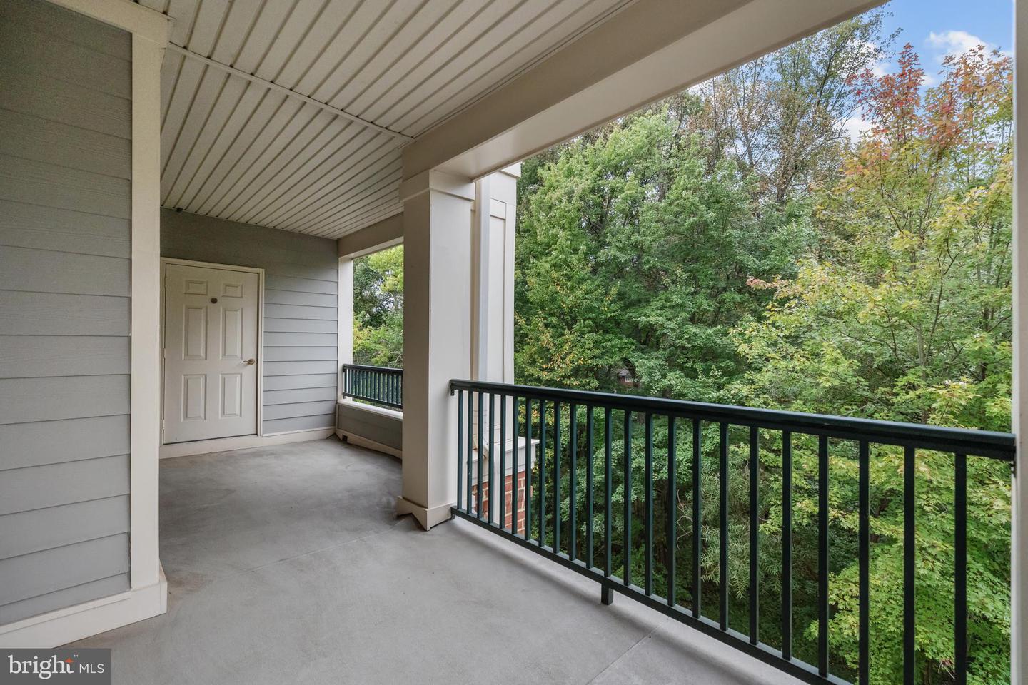 2905 SAINTSBURY PLZ #315, FAIRFAX, Virginia 22031, 2 Bedrooms Bedrooms, ,2 BathroomsBathrooms,Residential,For sale,2905 SAINTSBURY PLZ #315,VAFX2265804 MLS # VAFX2265804