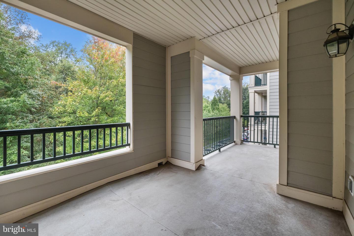 2905 SAINTSBURY PLZ #315, FAIRFAX, Virginia 22031, 2 Bedrooms Bedrooms, ,2 BathroomsBathrooms,Residential,For sale,2905 SAINTSBURY PLZ #315,VAFX2265804 MLS # VAFX2265804