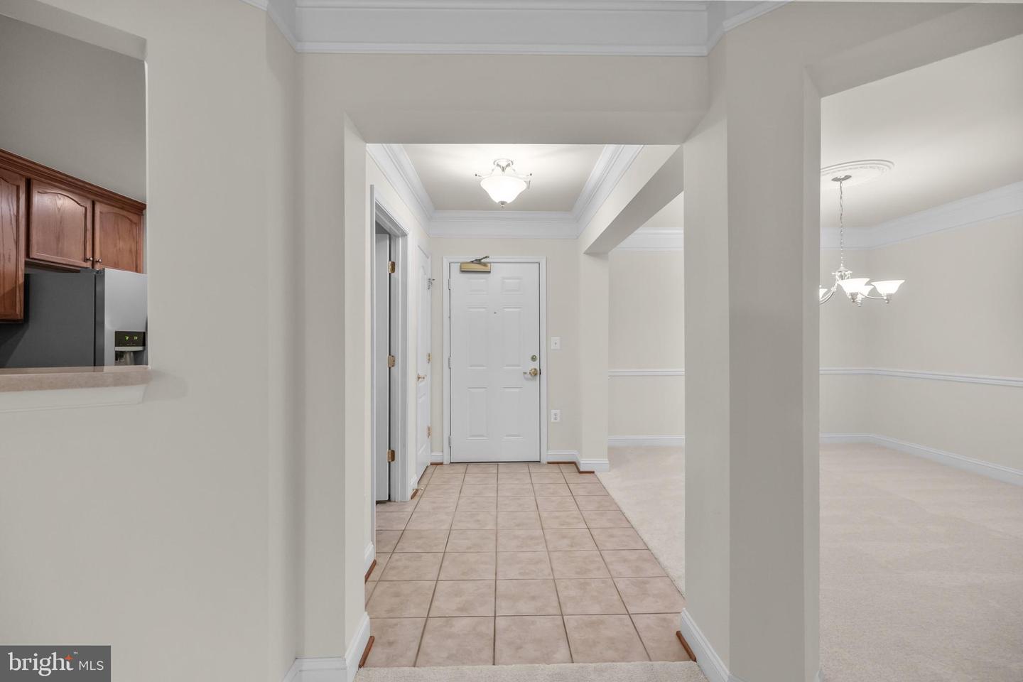 2905 SAINTSBURY PLZ #315, FAIRFAX, Virginia 22031, 2 Bedrooms Bedrooms, ,2 BathroomsBathrooms,Residential,For sale,2905 SAINTSBURY PLZ #315,VAFX2265804 MLS # VAFX2265804