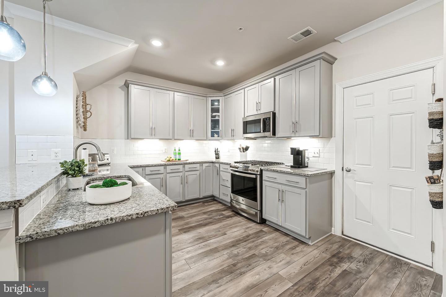 45116 ADMIRAL DR, STERLING, Virginia 20166, 3 Bedrooms Bedrooms, ,2 BathroomsBathrooms,Residential,For sale,45116 ADMIRAL DR,VALO2106546 MLS # VALO2106546