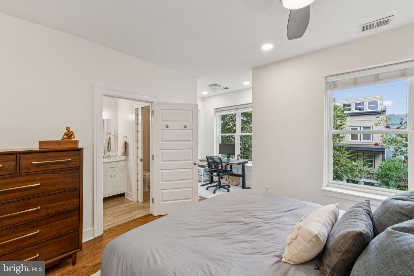 1011 IRVING ST NW, WASHINGTON, District Of Columbia 20010, 3 Bedrooms Bedrooms, ,3 BathroomsBathrooms,Residential,For sale,1011 IRVING ST NW,DCDC2222242 MLS # DCDC2222242