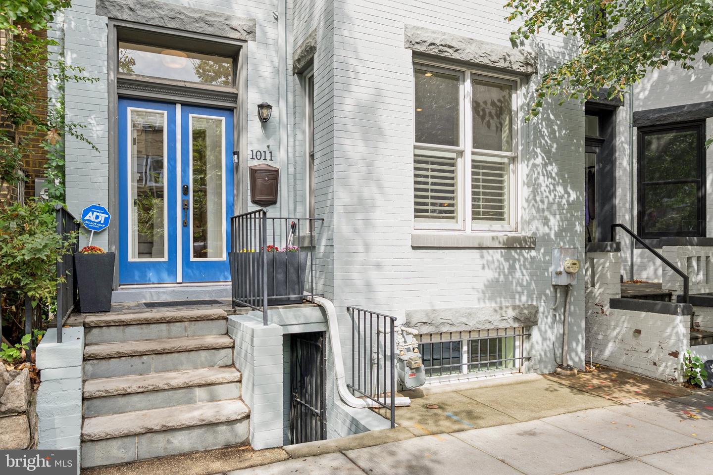 1011 IRVING ST NW, WASHINGTON, District Of Columbia 20010, 3 Bedrooms Bedrooms, ,3 BathroomsBathrooms,Residential,For sale,1011 IRVING ST NW,DCDC2222242 MLS # DCDC2222242
