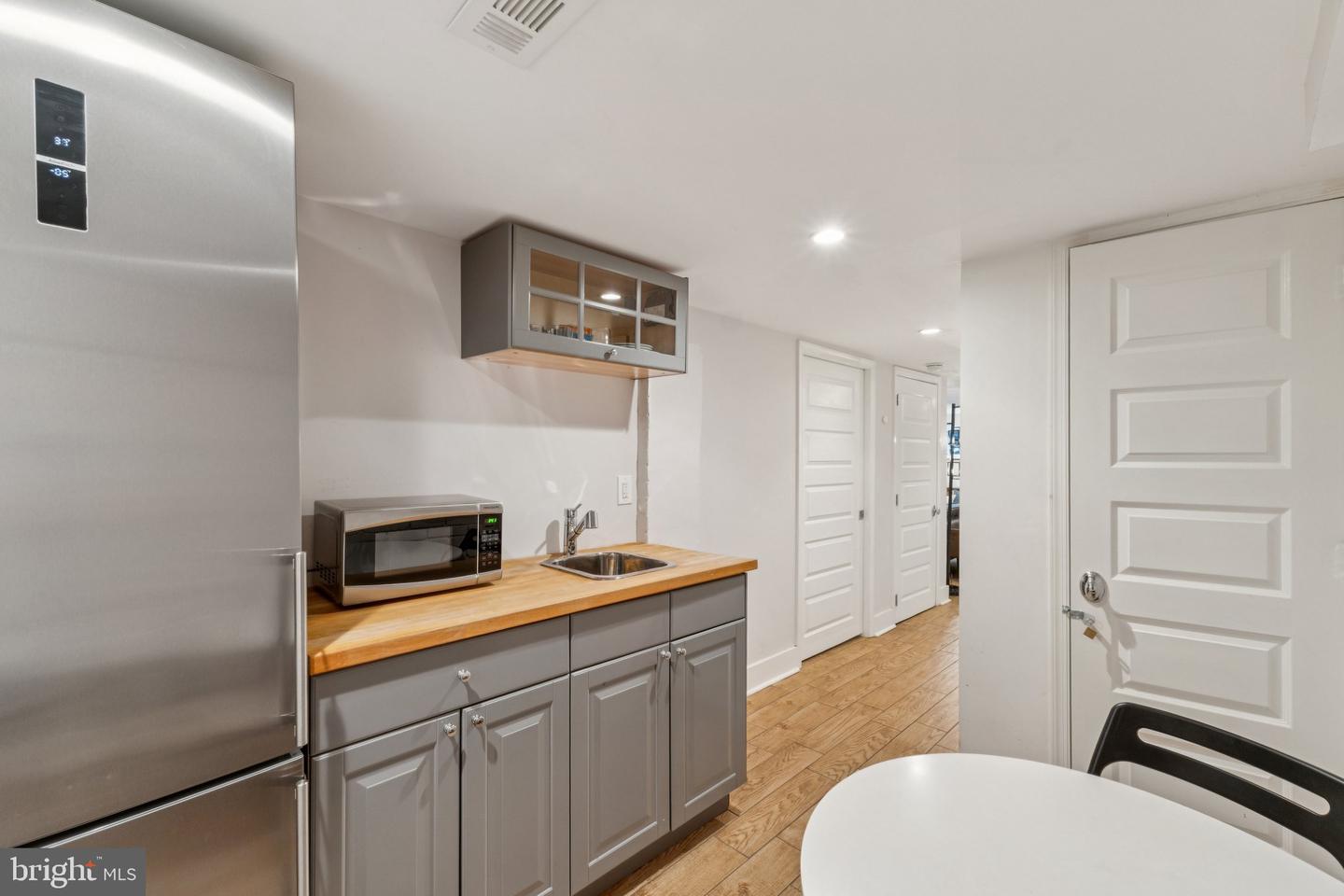 1011 IRVING ST NW, WASHINGTON, District Of Columbia 20010, 3 Bedrooms Bedrooms, ,3 BathroomsBathrooms,Residential,For sale,1011 IRVING ST NW,DCDC2222242 MLS # DCDC2222242