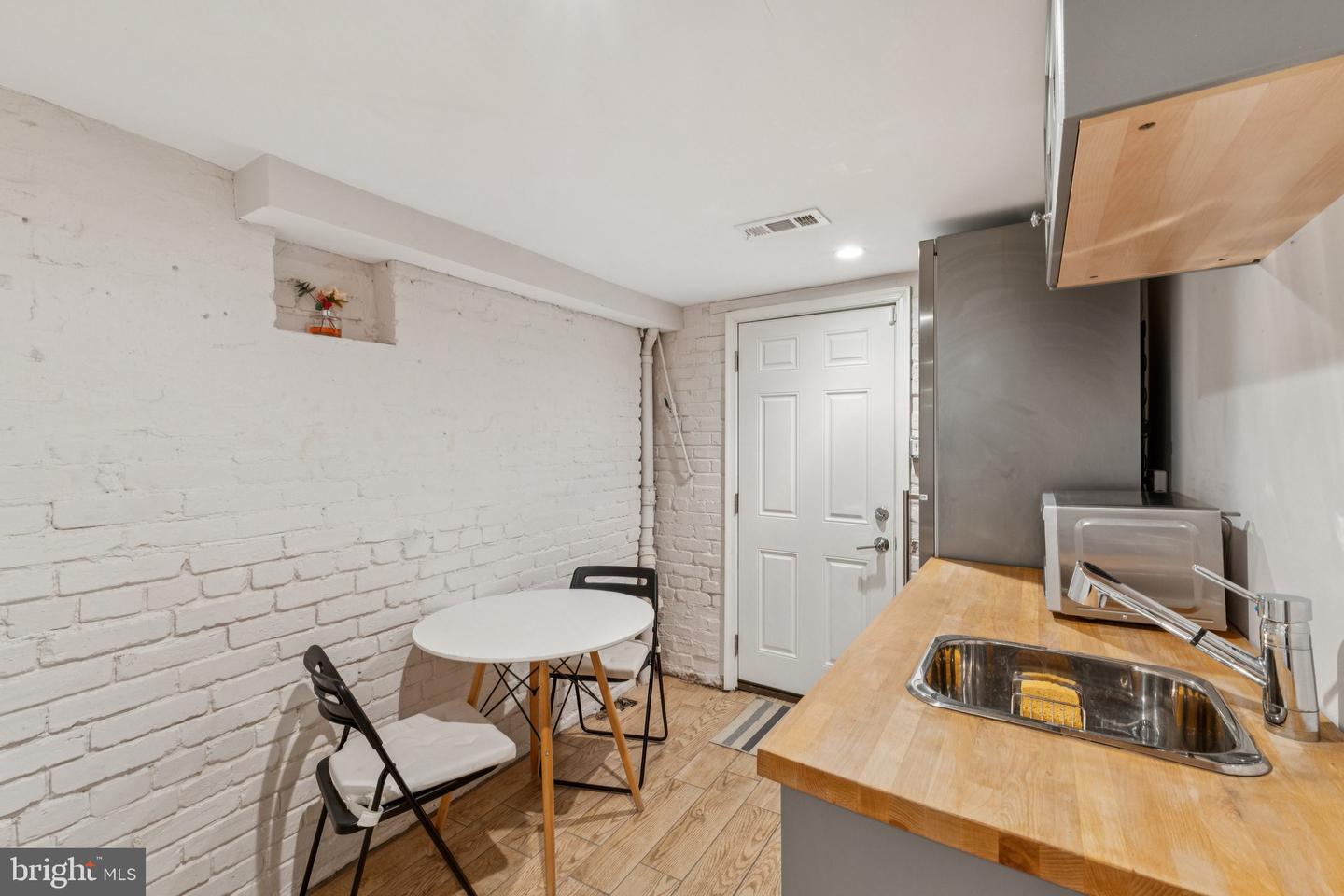 1011 IRVING ST NW, WASHINGTON, District Of Columbia 20010, 3 Bedrooms Bedrooms, ,3 BathroomsBathrooms,Residential,For sale,1011 IRVING ST NW,DCDC2222242 MLS # DCDC2222242