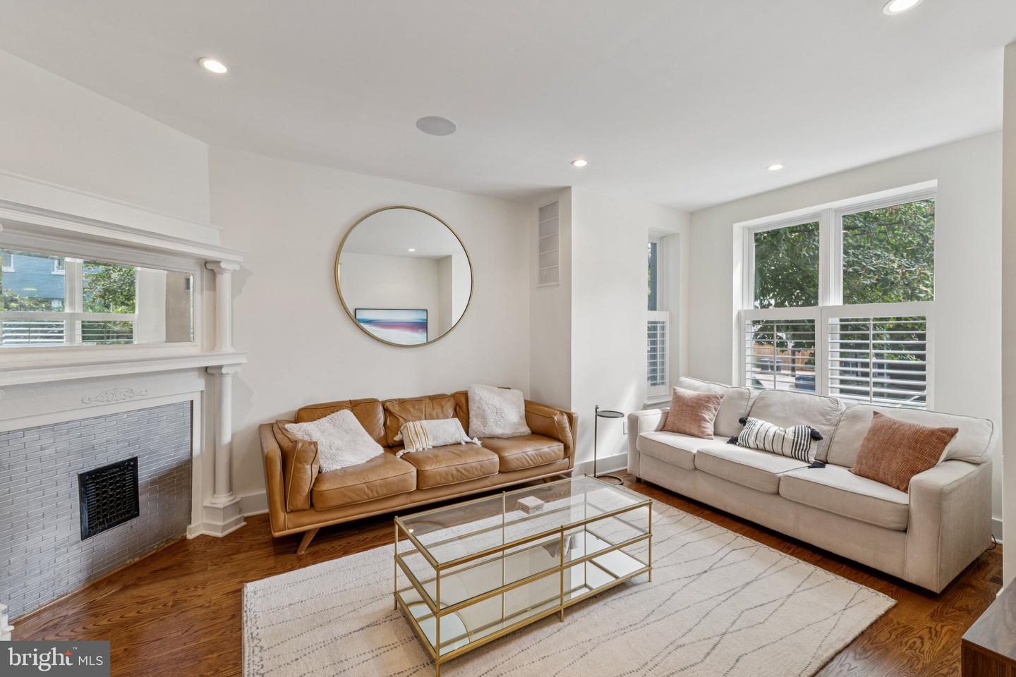 1011 IRVING ST NW, WASHINGTON, District Of Columbia 20010, 3 Bedrooms Bedrooms, ,3 BathroomsBathrooms,Residential,For sale,1011 IRVING ST NW,DCDC2222242 MLS # DCDC2222242