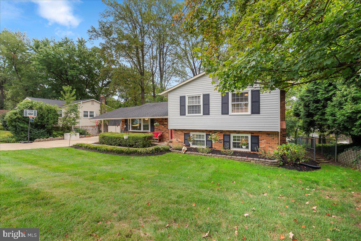 8105 GALE ST, ANNANDALE, Virginia 22003, 5 Bedrooms Bedrooms, ,3 BathroomsBathrooms,Residential,For sale,8105 GALE ST,VAFX2268026 MLS # VAFX2268026