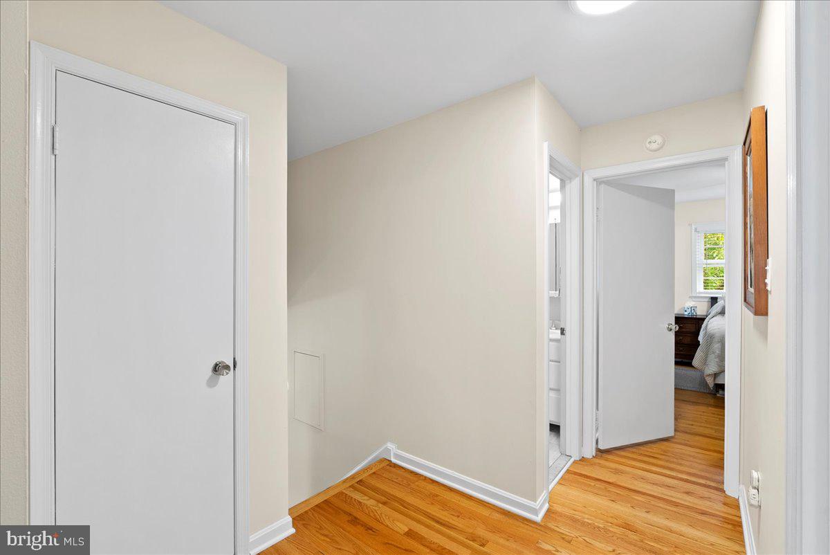 8105 GALE ST, ANNANDALE, Virginia 22003, 5 Bedrooms Bedrooms, ,3 BathroomsBathrooms,Residential,For sale,8105 GALE ST,VAFX2268026 MLS # VAFX2268026