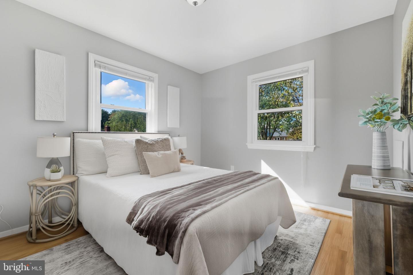 6942 UNIVERSITY DR, ALEXANDRIA, Virginia 22307, 2 Bedrooms Bedrooms, ,2 BathroomsBathrooms,Residential,For sale,6942 UNIVERSITY DR,VAFX2268226 MLS # VAFX2268226