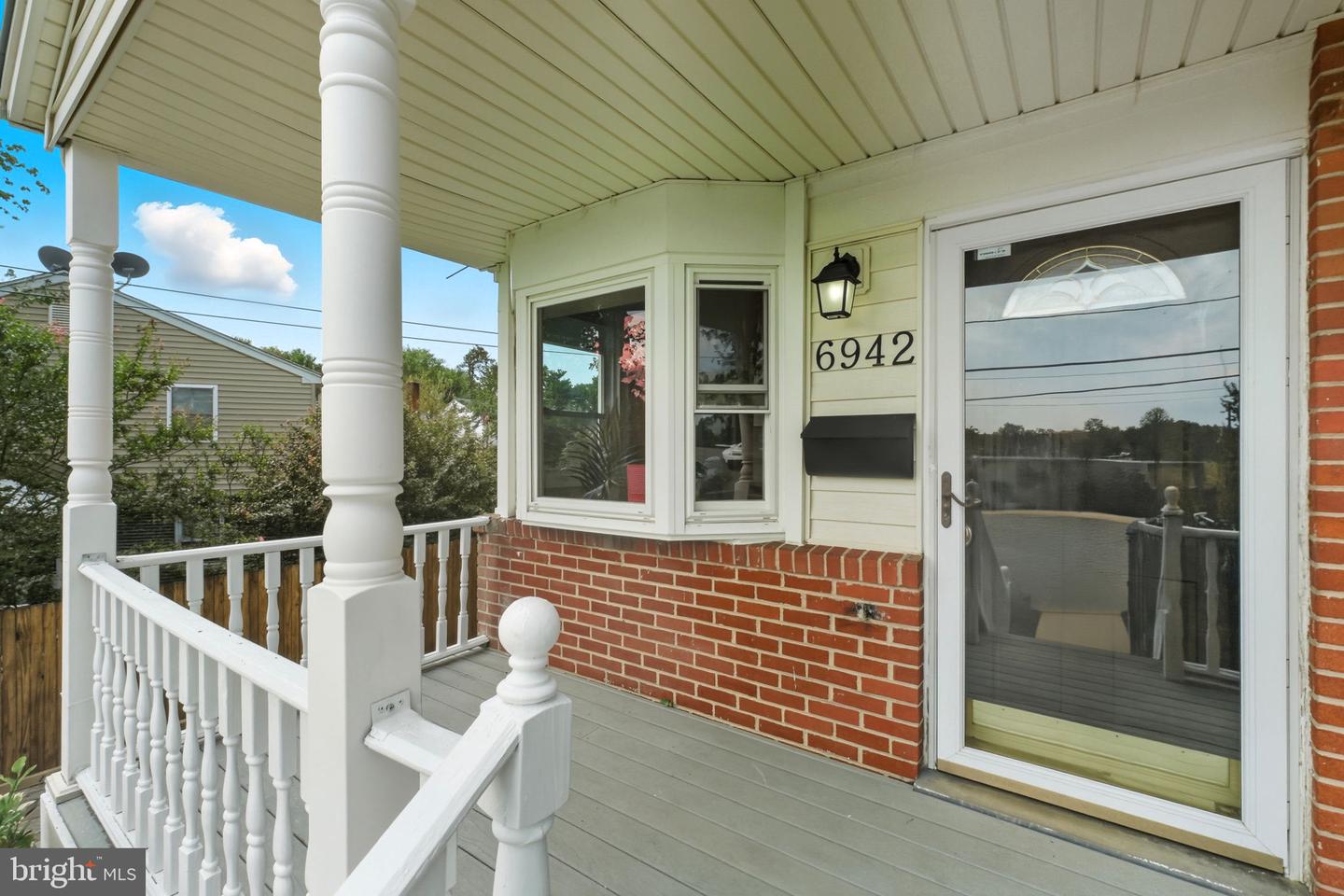 6942 UNIVERSITY DR, ALEXANDRIA, Virginia 22307, 2 Bedrooms Bedrooms, ,2 BathroomsBathrooms,Residential,For sale,6942 UNIVERSITY DR,VAFX2268226 MLS # VAFX2268226