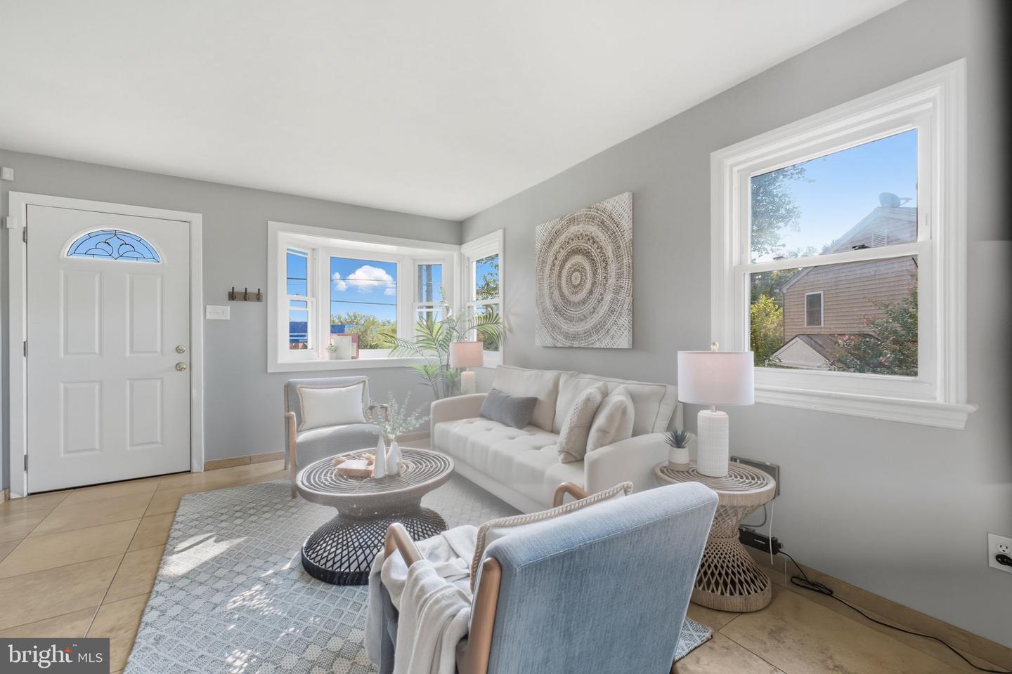 6942 UNIVERSITY DR, ALEXANDRIA, Virginia 22307, 2 Bedrooms Bedrooms, ,2 BathroomsBathrooms,Residential,For sale,6942 UNIVERSITY DR,VAFX2268226 MLS # VAFX2268226