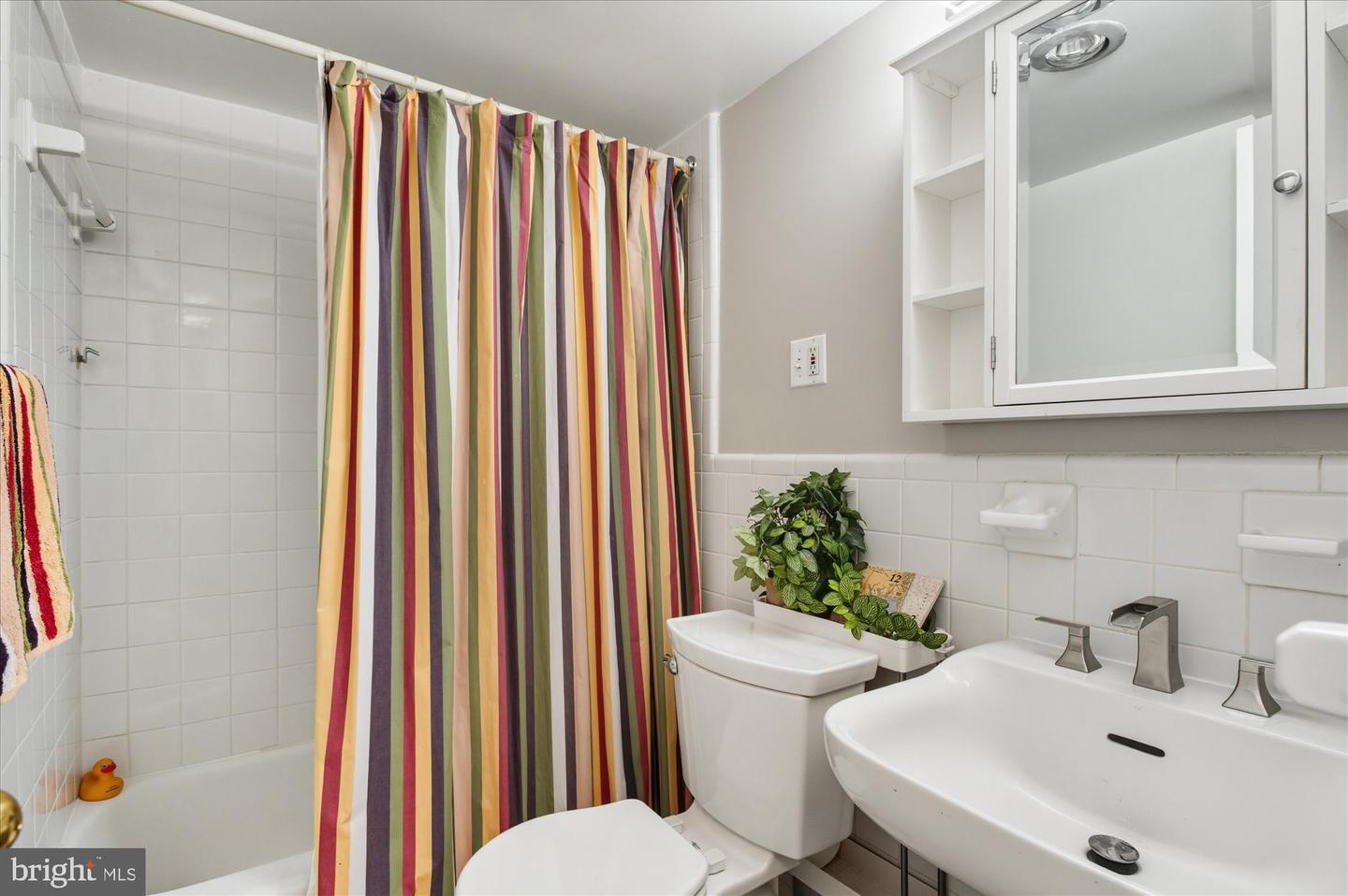 1330 NEW HAMPSHIRE AVE NW #801, WASHINGTON, District Of Columbia 20036, 2 Bedrooms Bedrooms, 6 Rooms Rooms,2 BathroomsBathrooms,Residential,For sale,1330 NEW HAMPSHIRE AVE NW #801,DCDC2223328 MLS # DCDC2223328