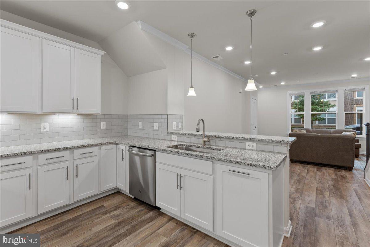 20692 WOOD QUAY DR, STERLING, Virginia 20166, 3 Bedrooms Bedrooms, ,2 BathroomsBathrooms,Residential,For sale,20692 WOOD QUAY DR,VALO2107298 MLS # VALO2107298