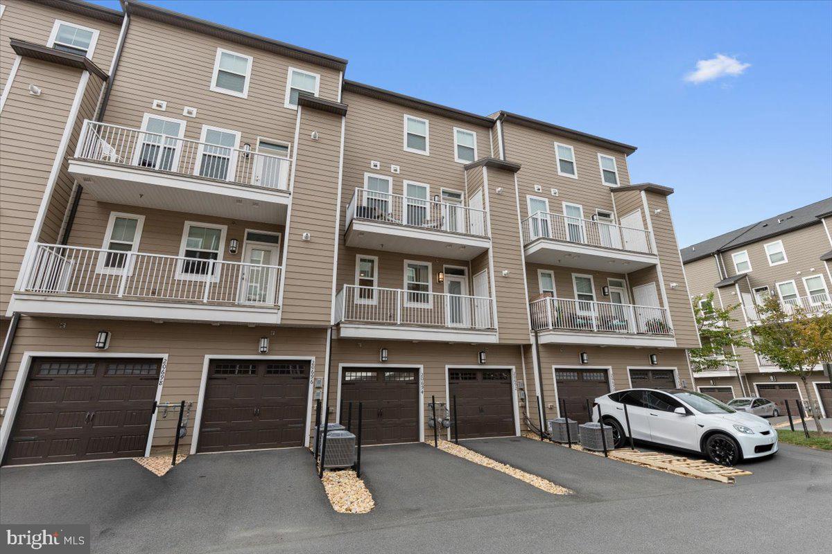 20692 WOOD QUAY DR, STERLING, Virginia 20166, 3 Bedrooms Bedrooms, ,2 BathroomsBathrooms,Residential,For sale,20692 WOOD QUAY DR,VALO2107298 MLS # VALO2107298