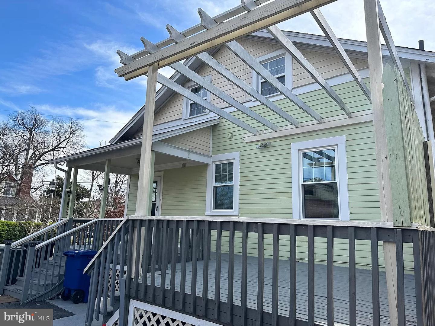3201 N PERSHING DR, ARLINGTON, Virginia 22201, 5 Bedrooms Bedrooms, ,2 BathroomsBathrooms,Residential,For sale,3201 N PERSHING DR,VAAR2064092 MLS # VAAR2064092