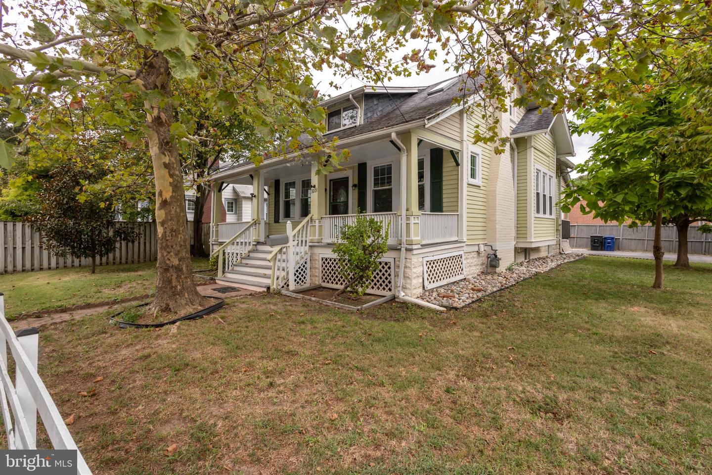 3201 N PERSHING DR, ARLINGTON, Virginia 22201, 5 Bedrooms Bedrooms, ,2 BathroomsBathrooms,Residential,For sale,3201 N PERSHING DR,VAAR2064092 MLS # VAAR2064092
