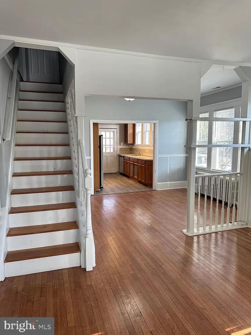 3201 N PERSHING DR, ARLINGTON, Virginia 22201, 5 Bedrooms Bedrooms, ,2 BathroomsBathrooms,Residential,For sale,3201 N PERSHING DR,VAAR2064092 MLS # VAAR2064092